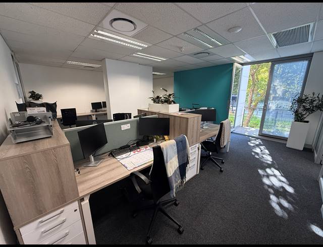 251M² OFFICE TO LET IN ROSEBANK